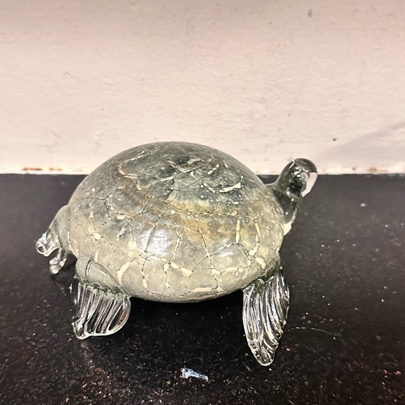 Glass Turtle Figurine - Picture 3 of 5